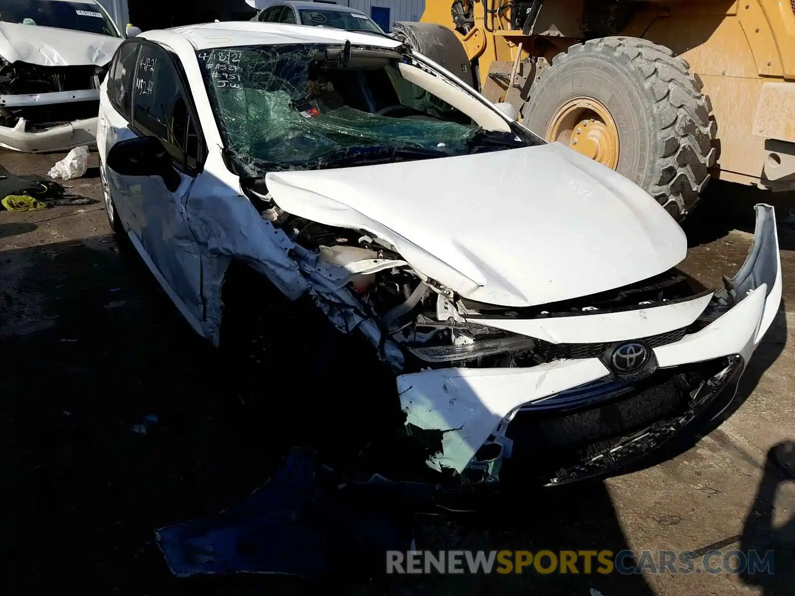 1 Фотография поврежденного автомобиля 5YFEPRAE3LP065256 TOYOTA COROLLA 2020