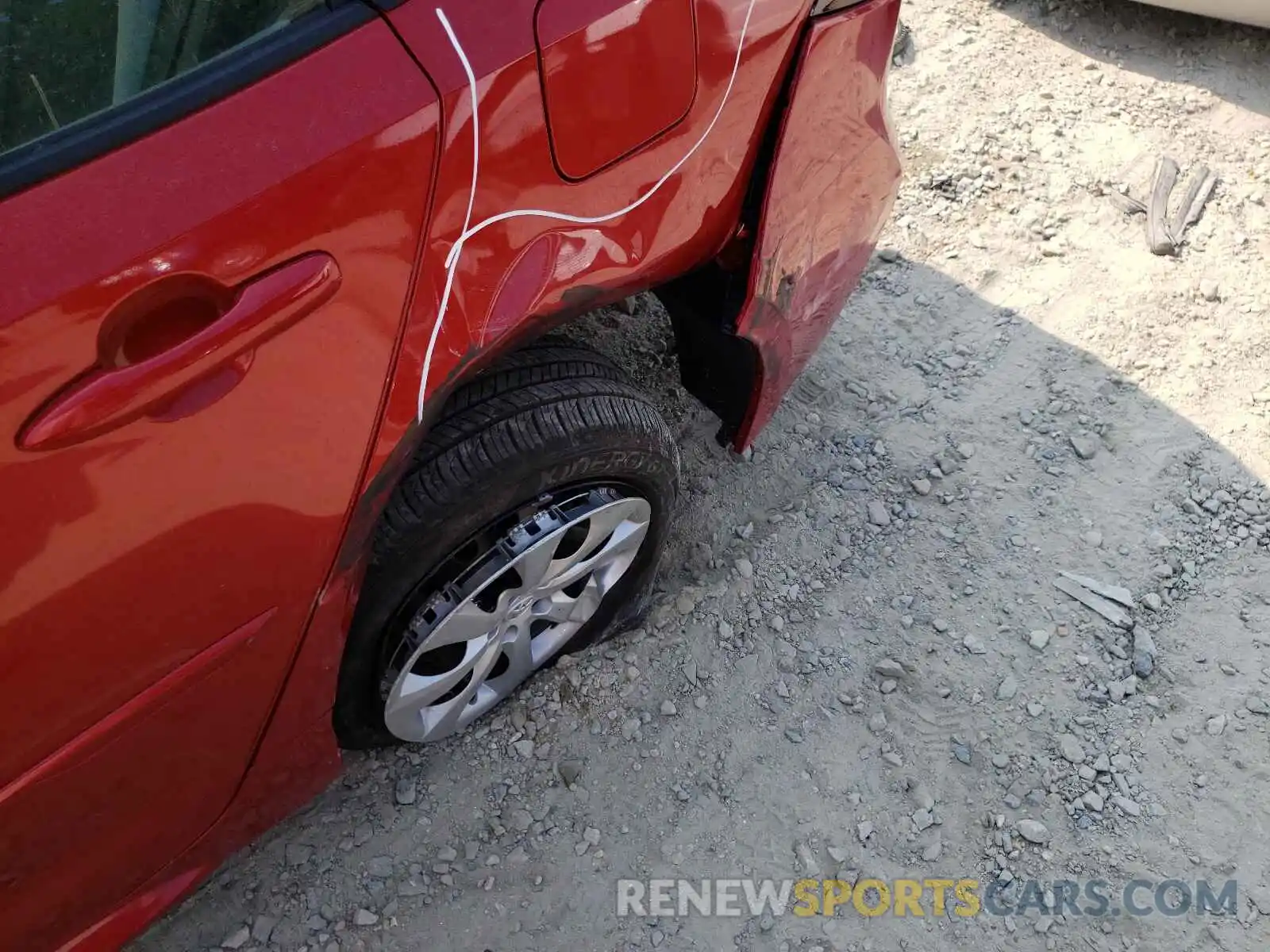 9 Photograph of a damaged car 5YFEPRAE3LP067217 TOYOTA COROLLA 2020