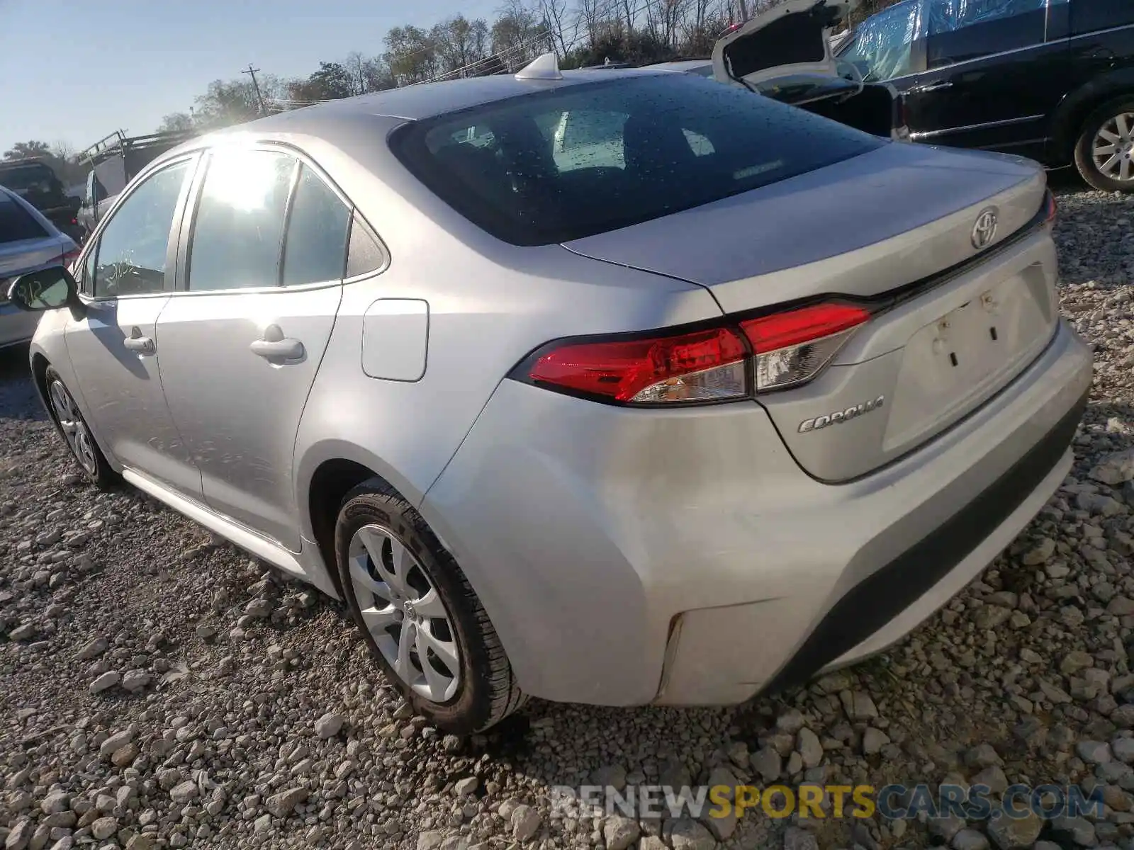 3 Photograph of a damaged car 5YFEPRAE3LP068383 TOYOTA COROLLA 2020