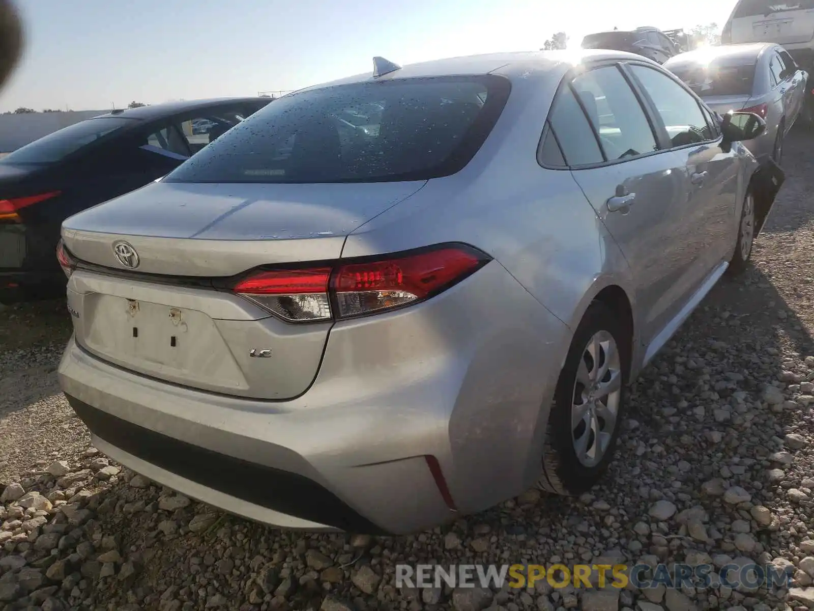 4 Photograph of a damaged car 5YFEPRAE3LP068383 TOYOTA COROLLA 2020