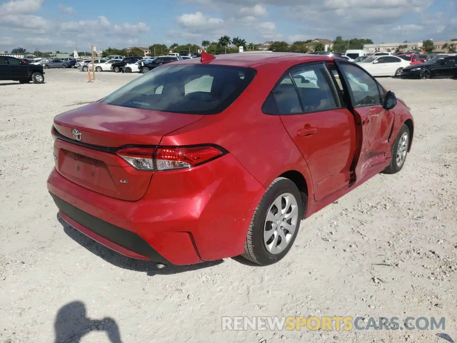 4 Photograph of a damaged car 5YFEPRAE3LP069078 TOYOTA COROLLA 2020