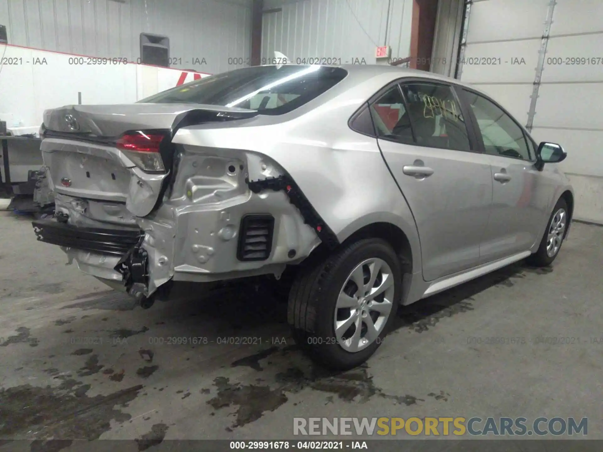 4 Photograph of a damaged car 5YFEPRAE3LP069663 TOYOTA COROLLA 2020