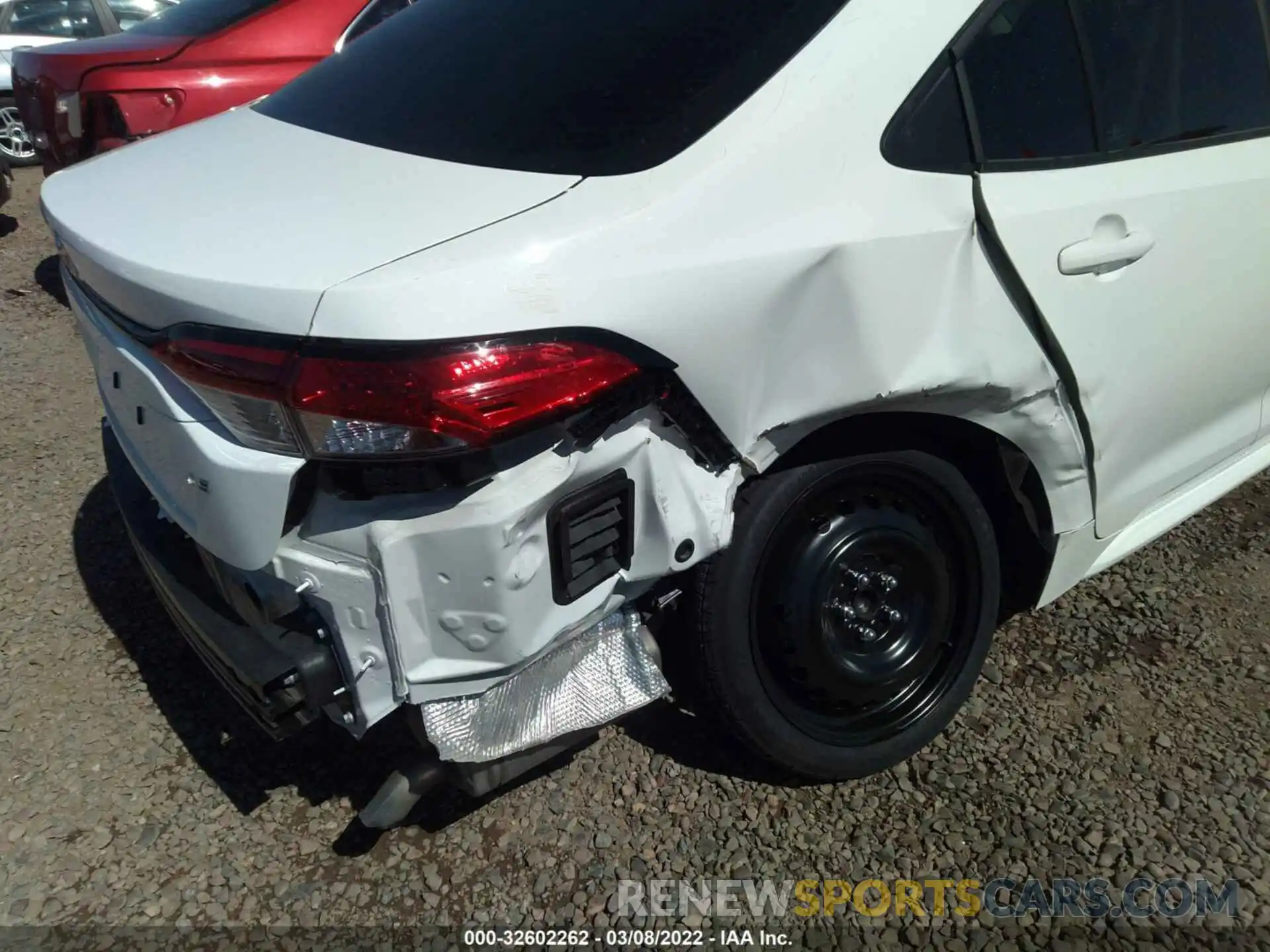 6 Photograph of a damaged car 5YFEPRAE3LP071090 TOYOTA COROLLA 2020