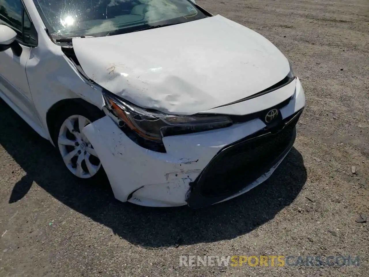 9 Photograph of a damaged car 5YFEPRAE3LP073132 TOYOTA COROLLA 2020