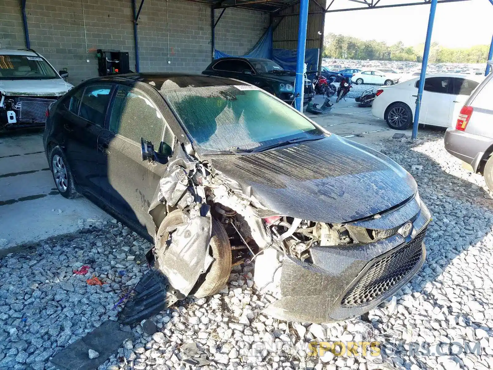 1 Photograph of a damaged car 5YFEPRAE3LP074331 TOYOTA COROLLA 2020