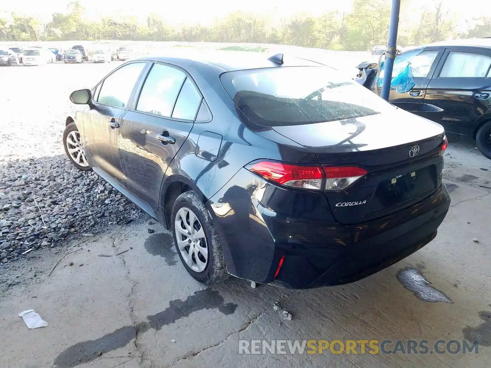 3 Photograph of a damaged car 5YFEPRAE3LP074331 TOYOTA COROLLA 2020