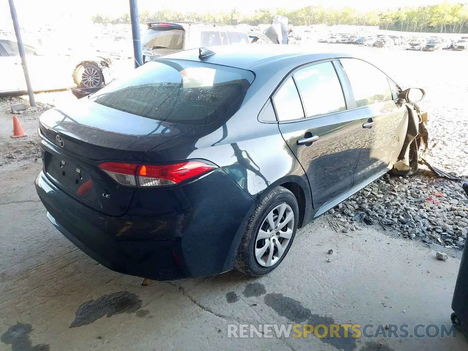 4 Photograph of a damaged car 5YFEPRAE3LP074331 TOYOTA COROLLA 2020