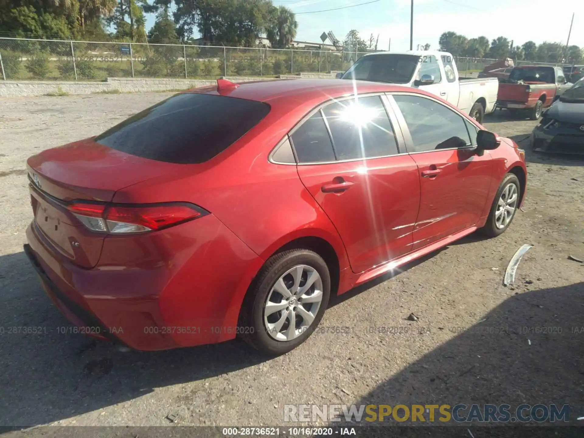 4 Photograph of a damaged car 5YFEPRAE3LP074751 TOYOTA COROLLA 2020