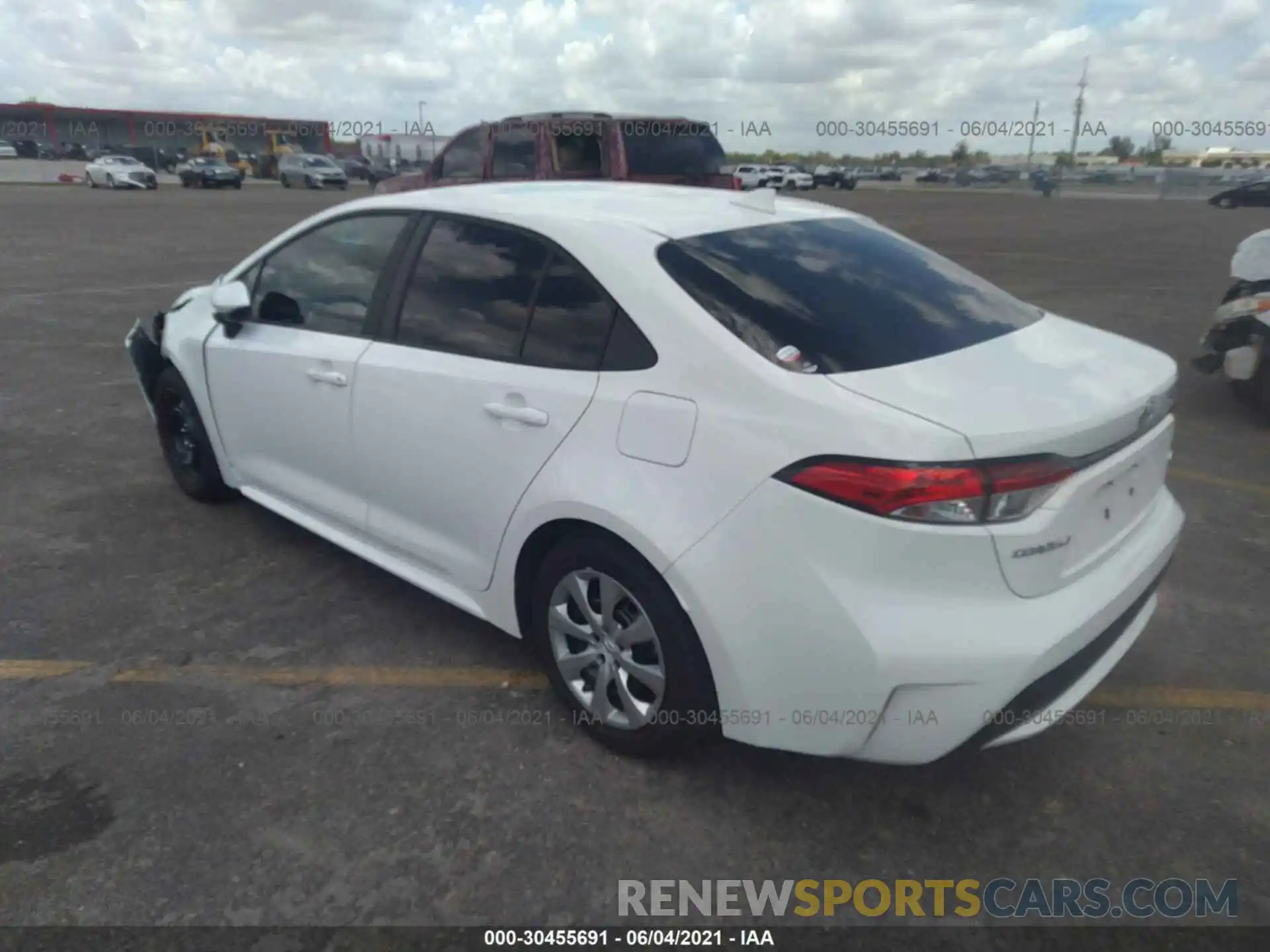 3 Photograph of a damaged car 5YFEPRAE3LP075205 TOYOTA COROLLA 2020