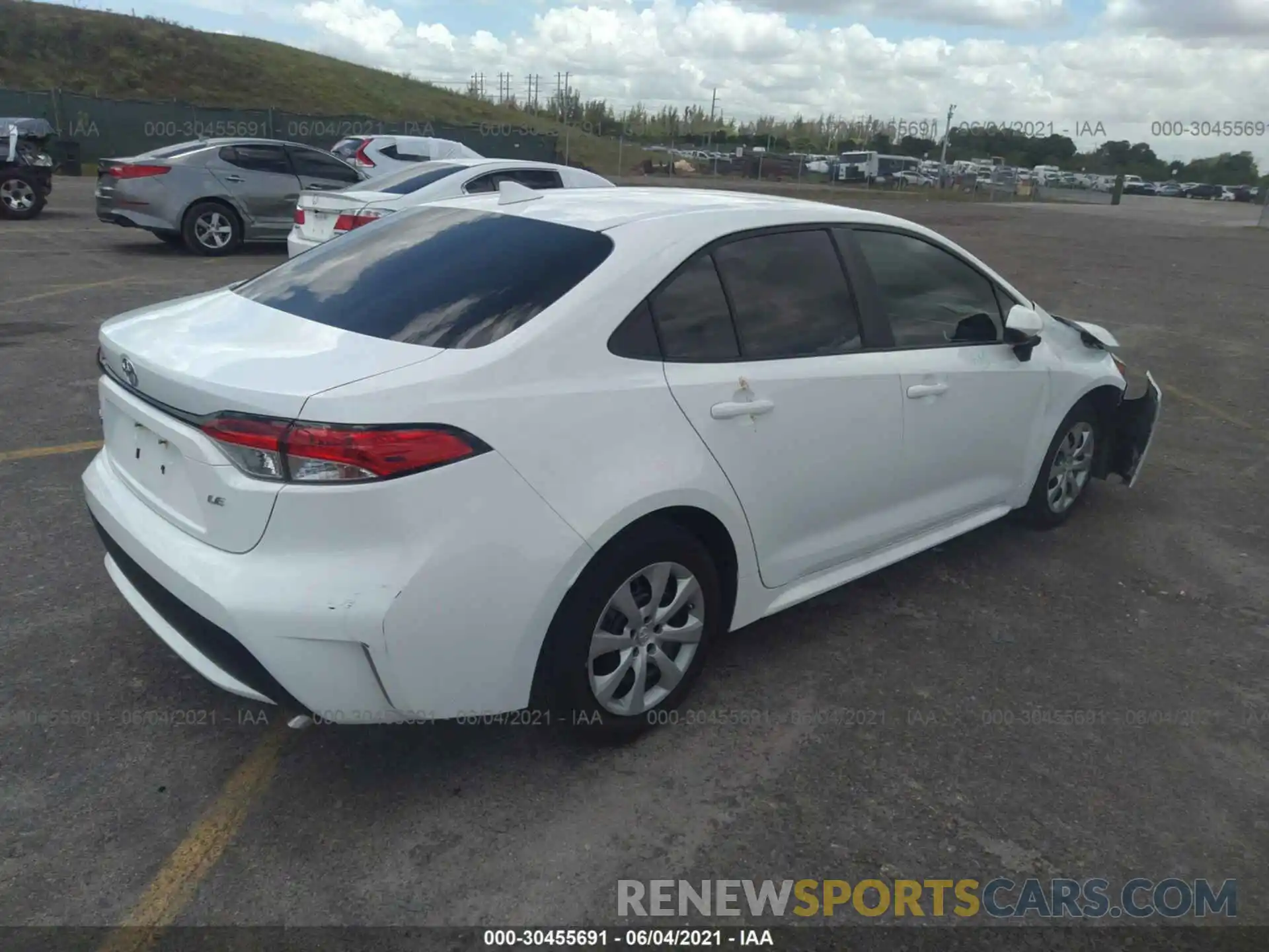 4 Photograph of a damaged car 5YFEPRAE3LP075205 TOYOTA COROLLA 2020