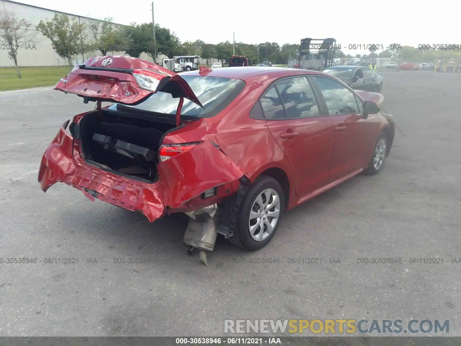 4 Photograph of a damaged car 5YFEPRAE3LP075320 TOYOTA COROLLA 2020