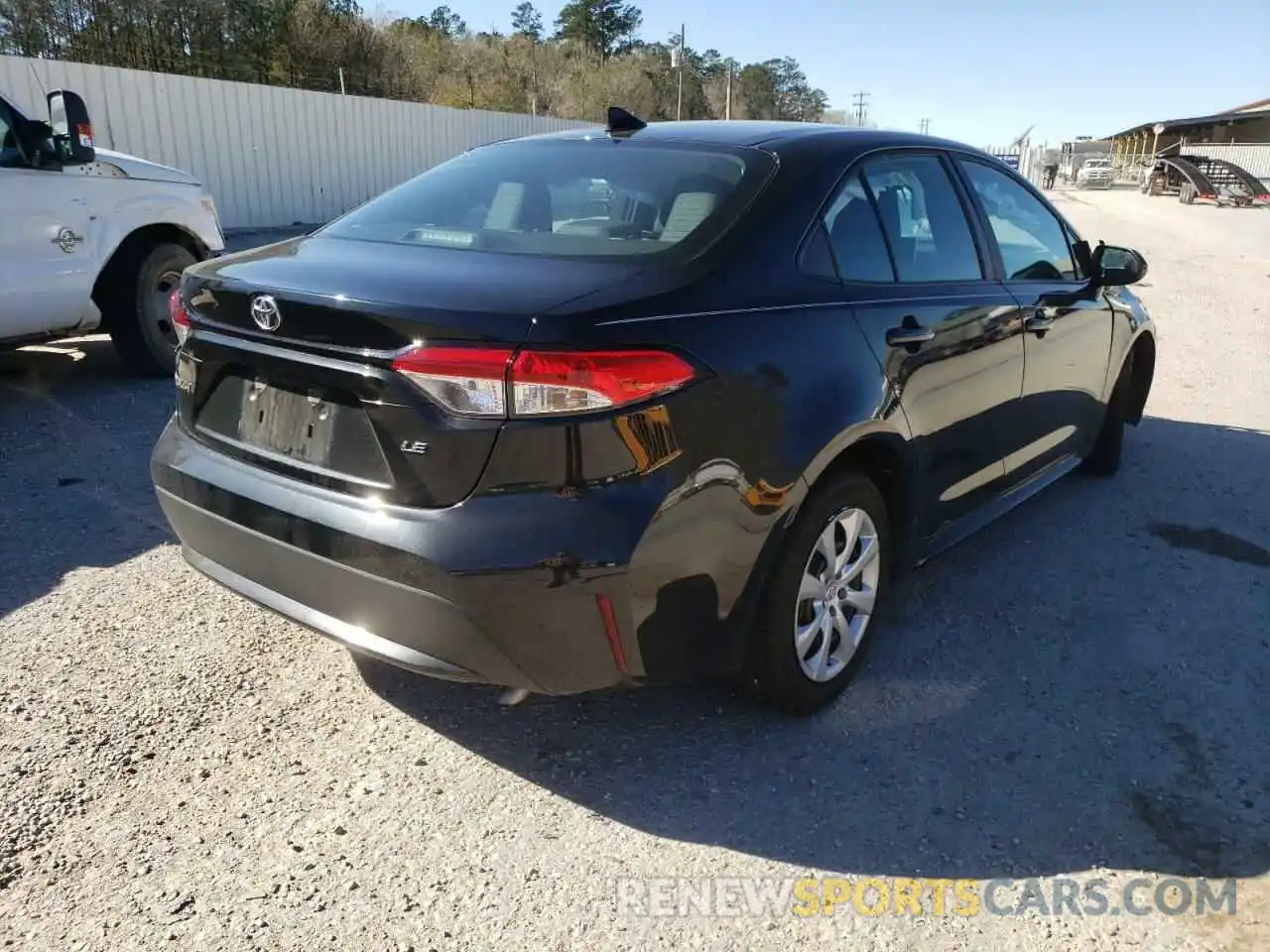 4 Photograph of a damaged car 5YFEPRAE3LP076032 TOYOTA COROLLA 2020