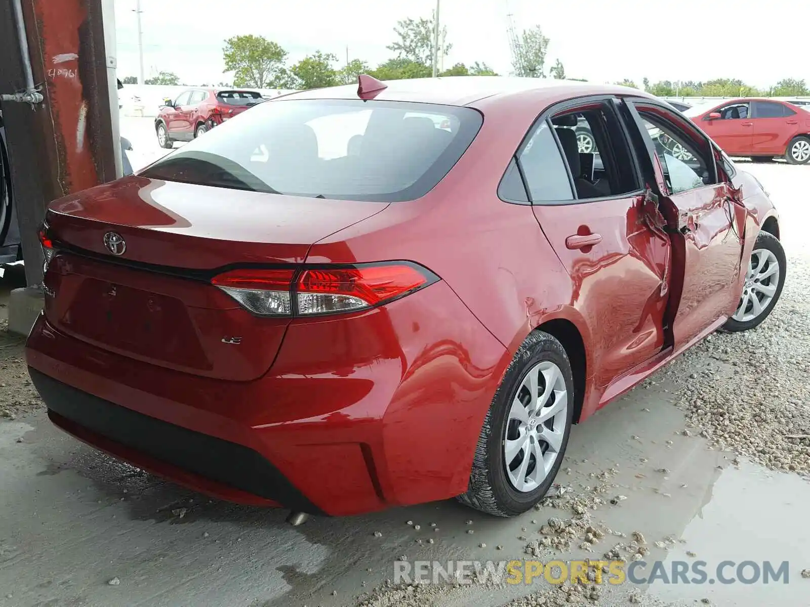 4 Photograph of a damaged car 5YFEPRAE3LP076659 TOYOTA COROLLA 2020