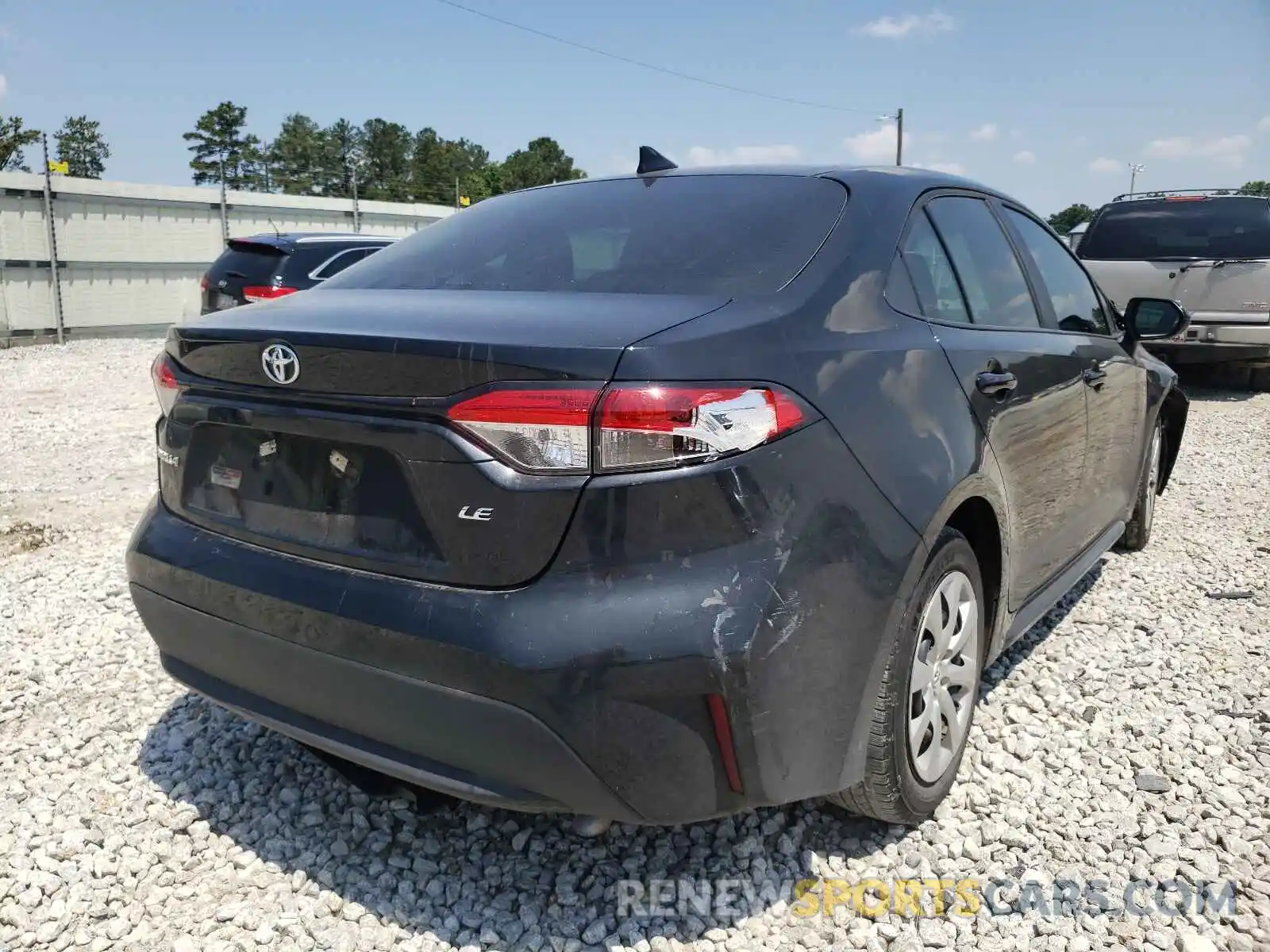 4 Photograph of a damaged car 5YFEPRAE3LP076922 TOYOTA COROLLA 2020