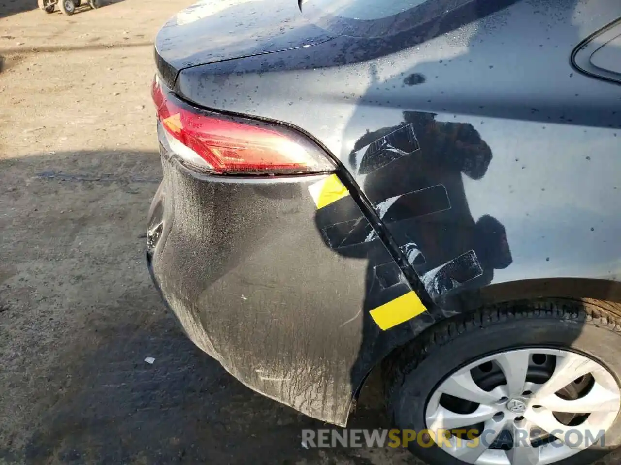 9 Photograph of a damaged car 5YFEPRAE3LP077553 TOYOTA COROLLA 2020