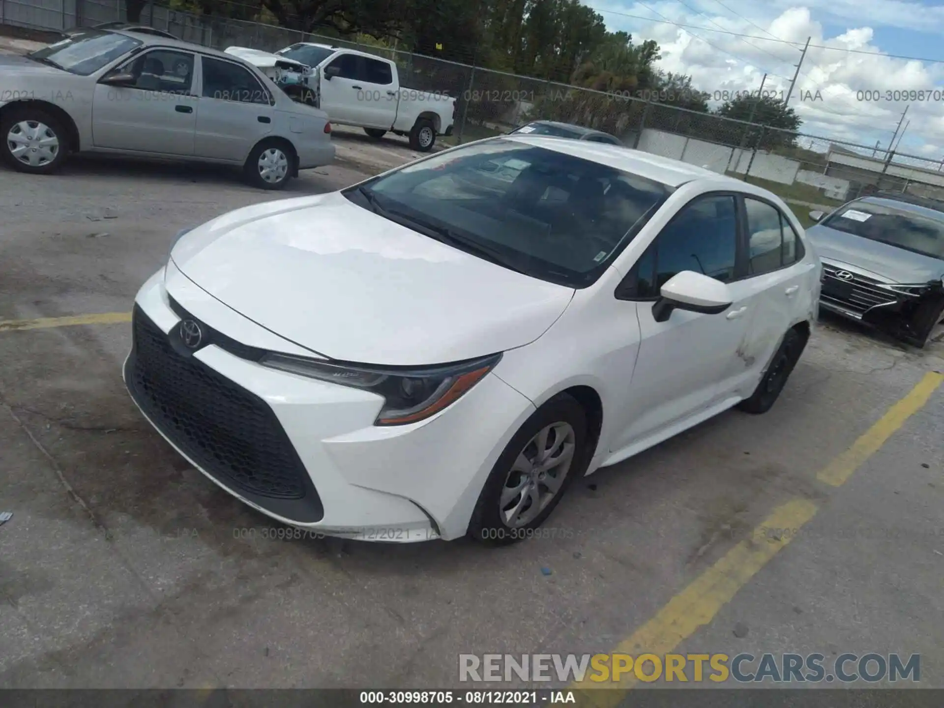 2 Photograph of a damaged car 5YFEPRAE3LP077648 TOYOTA COROLLA 2020