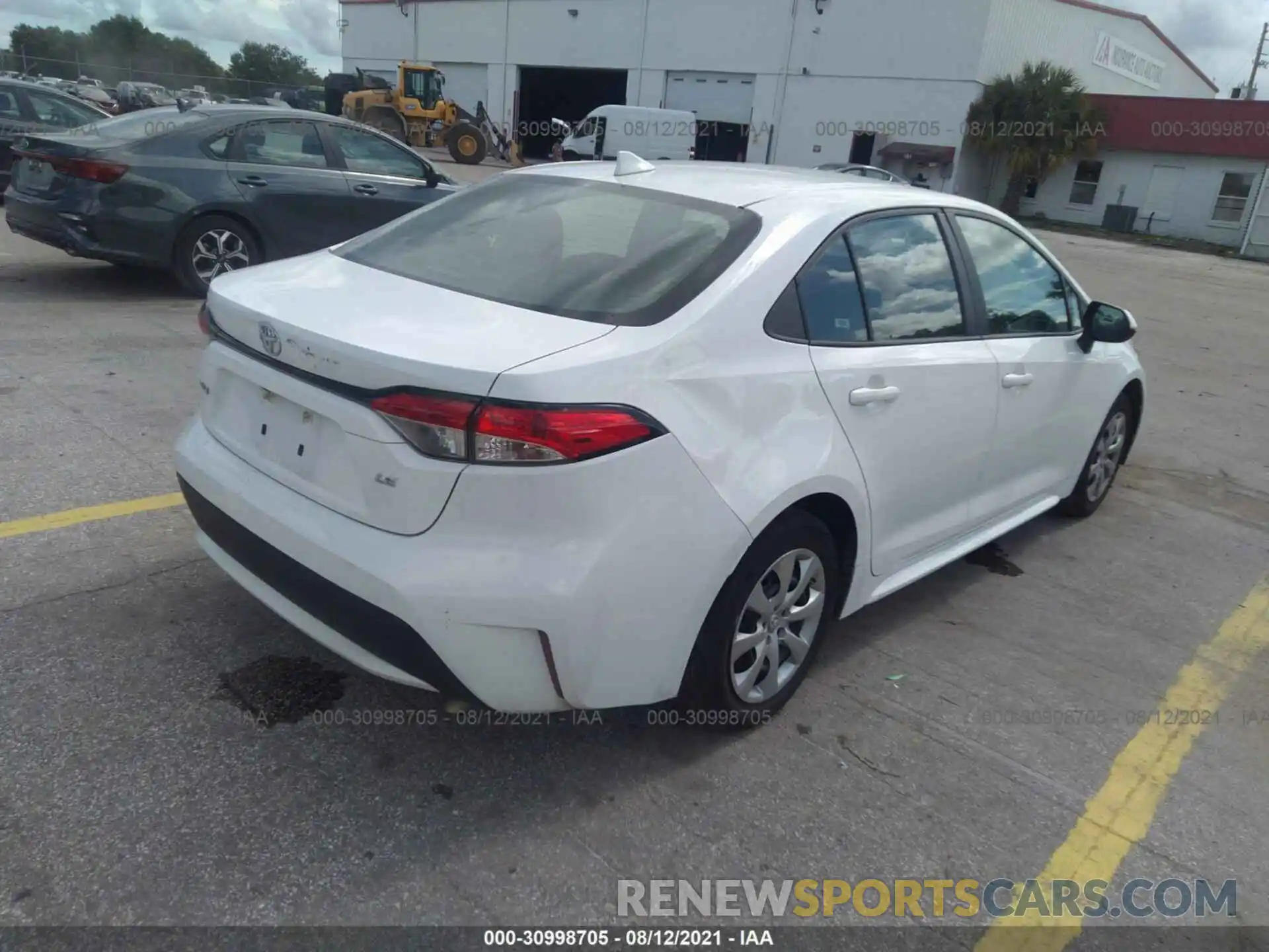 4 Photograph of a damaged car 5YFEPRAE3LP077648 TOYOTA COROLLA 2020