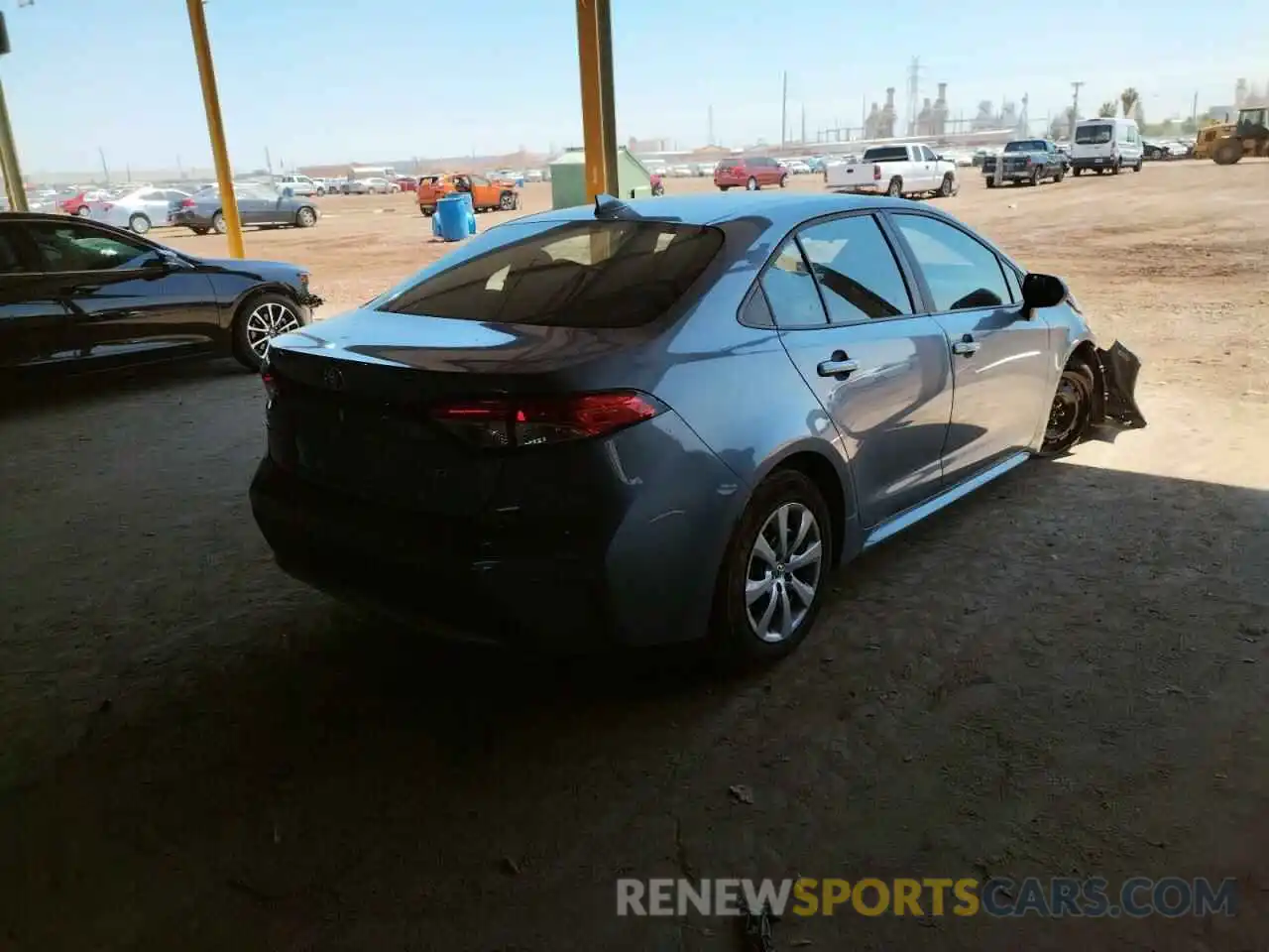 4 Photograph of a damaged car 5YFEPRAE3LP079318 TOYOTA COROLLA 2020