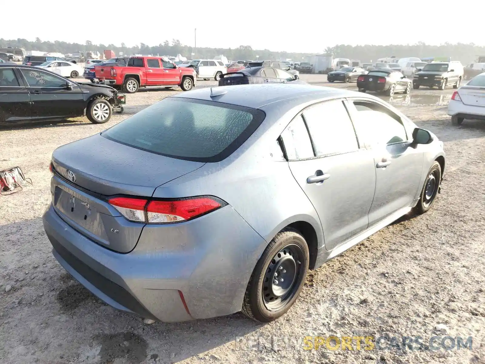 4 Photograph of a damaged car 5YFEPRAE3LP080338 TOYOTA COROLLA 2020