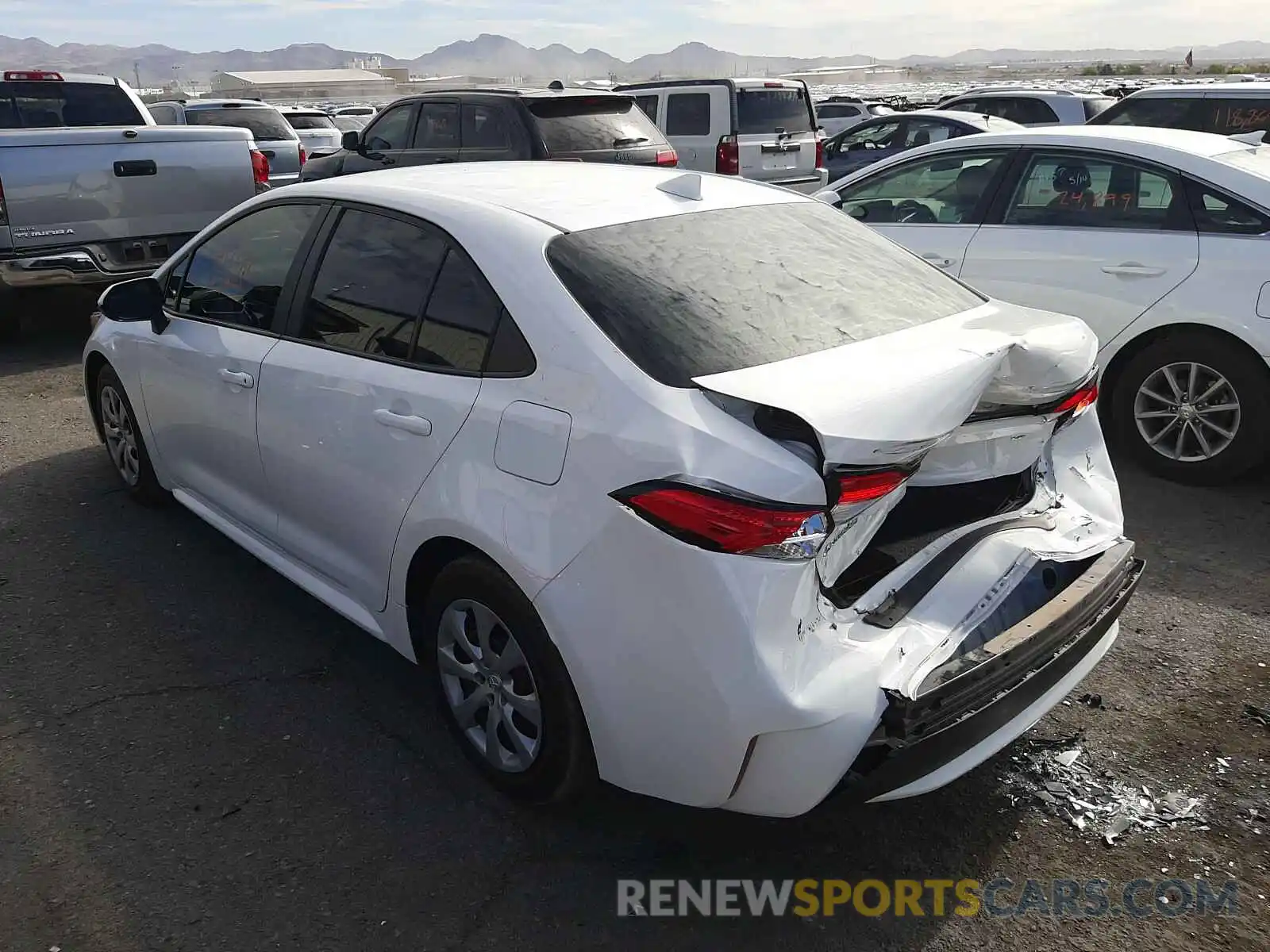 3 Photograph of a damaged car 5YFEPRAE3LP080744 TOYOTA COROLLA 2020