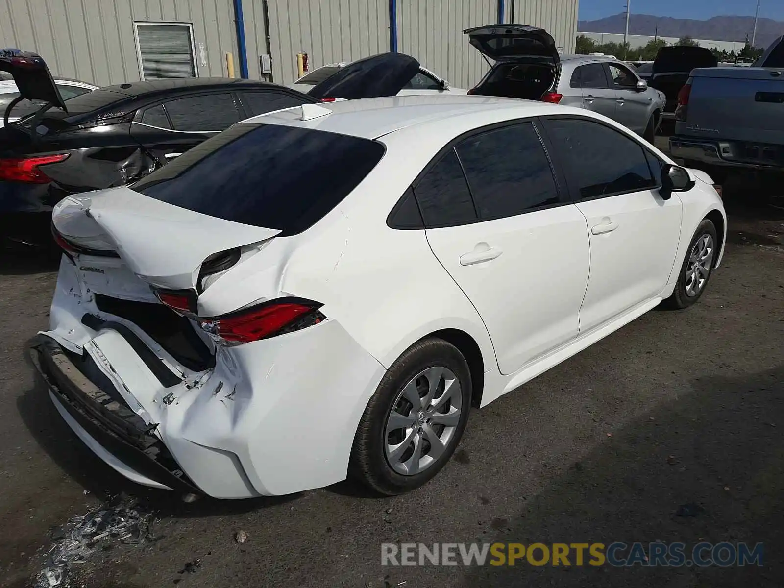 4 Photograph of a damaged car 5YFEPRAE3LP080744 TOYOTA COROLLA 2020