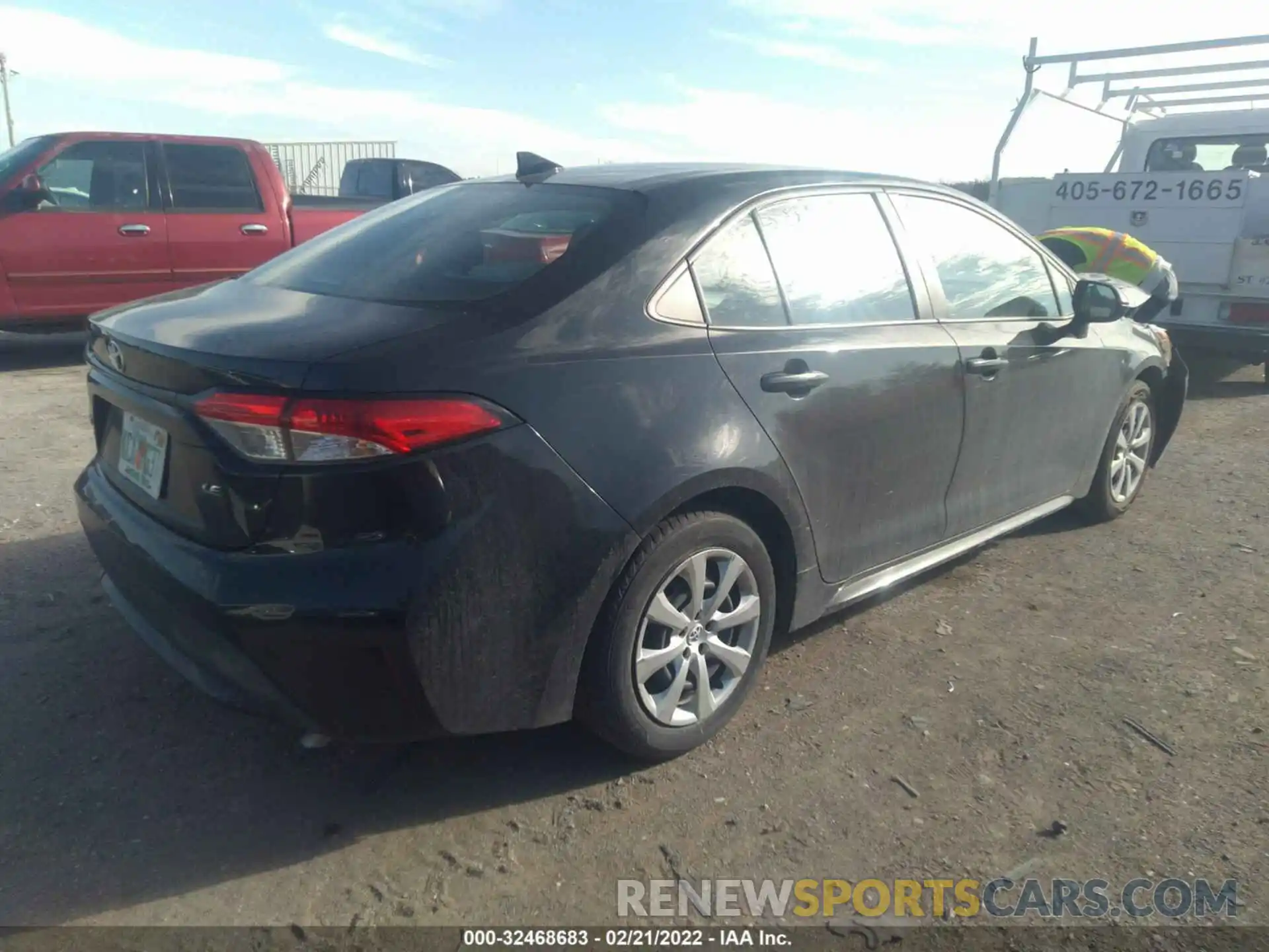 4 Photograph of a damaged car 5YFEPRAE3LP081876 TOYOTA COROLLA 2020