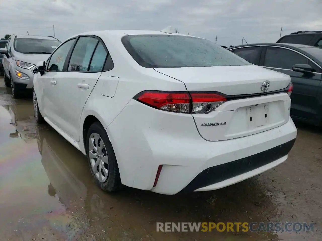 3 Photograph of a damaged car 5YFEPRAE3LP082624 TOYOTA COROLLA 2020