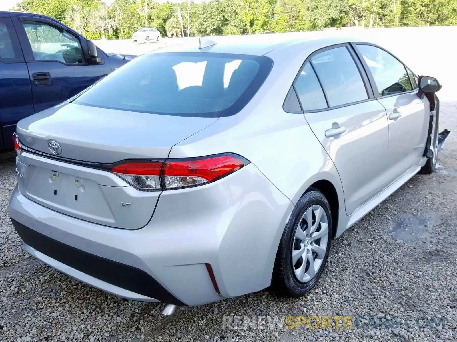 4 Photograph of a damaged car 5YFEPRAE3LP083451 TOYOTA COROLLA 2020