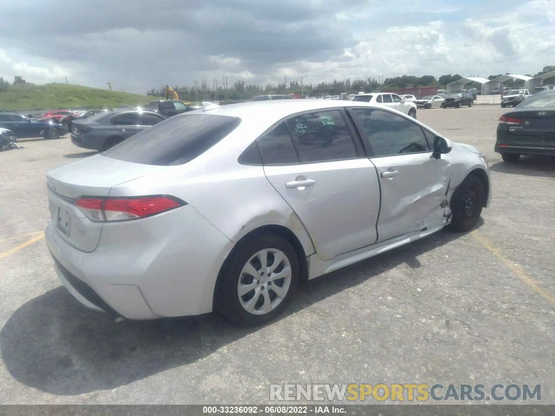 4 Photograph of a damaged car 5YFEPRAE3LP083997 TOYOTA COROLLA 2020