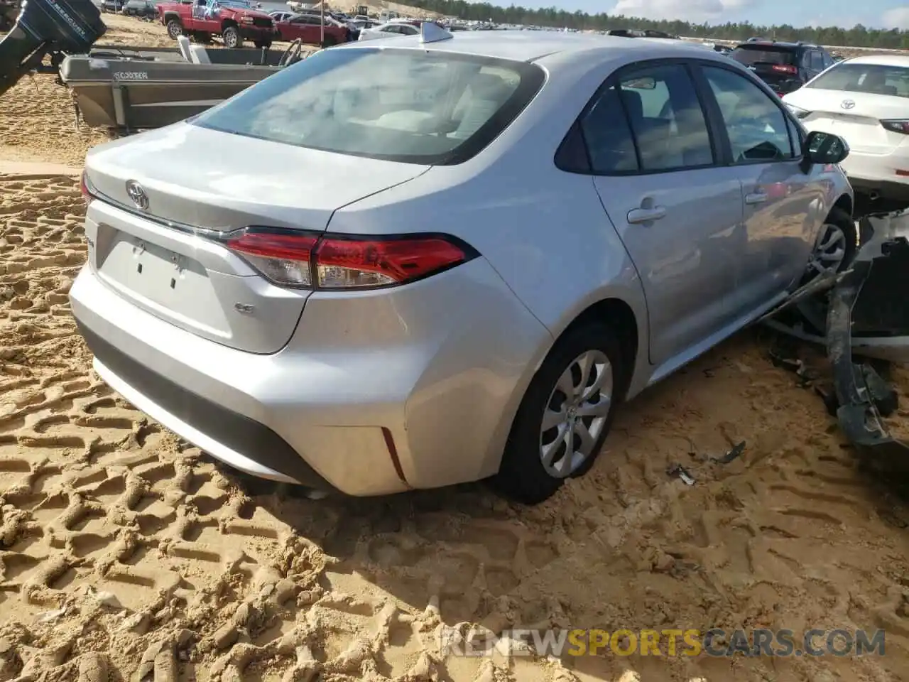 4 Photograph of a damaged car 5YFEPRAE3LP085023 TOYOTA COROLLA 2020