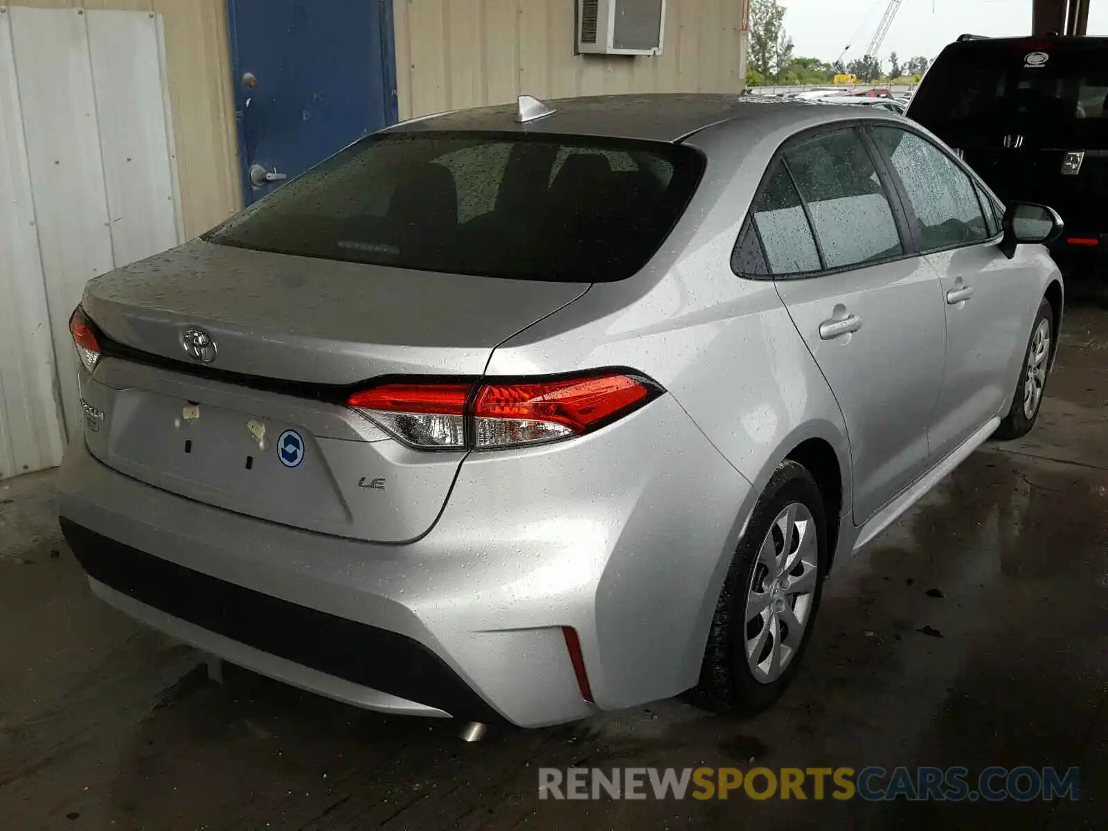 4 Photograph of a damaged car 5YFEPRAE3LP085202 TOYOTA COROLLA 2020