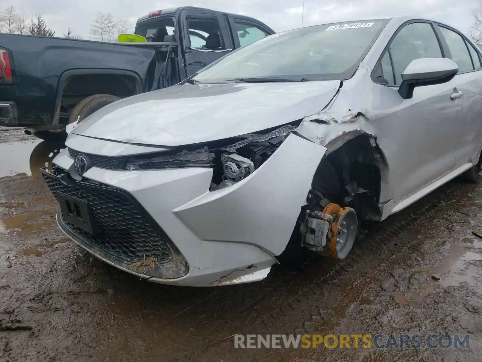 9 Photograph of a damaged car 5YFEPRAE3LP086737 TOYOTA COROLLA 2020