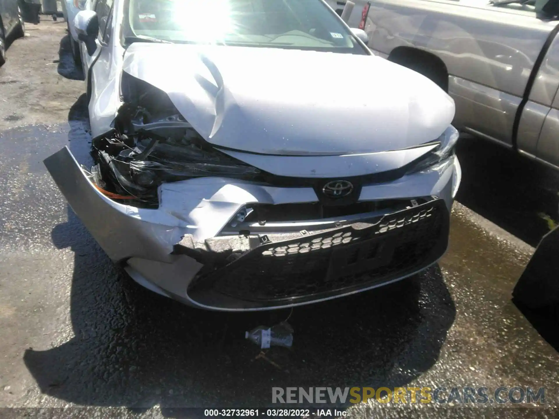 6 Photograph of a damaged car 5YFEPRAE3LP088214 TOYOTA COROLLA 2020