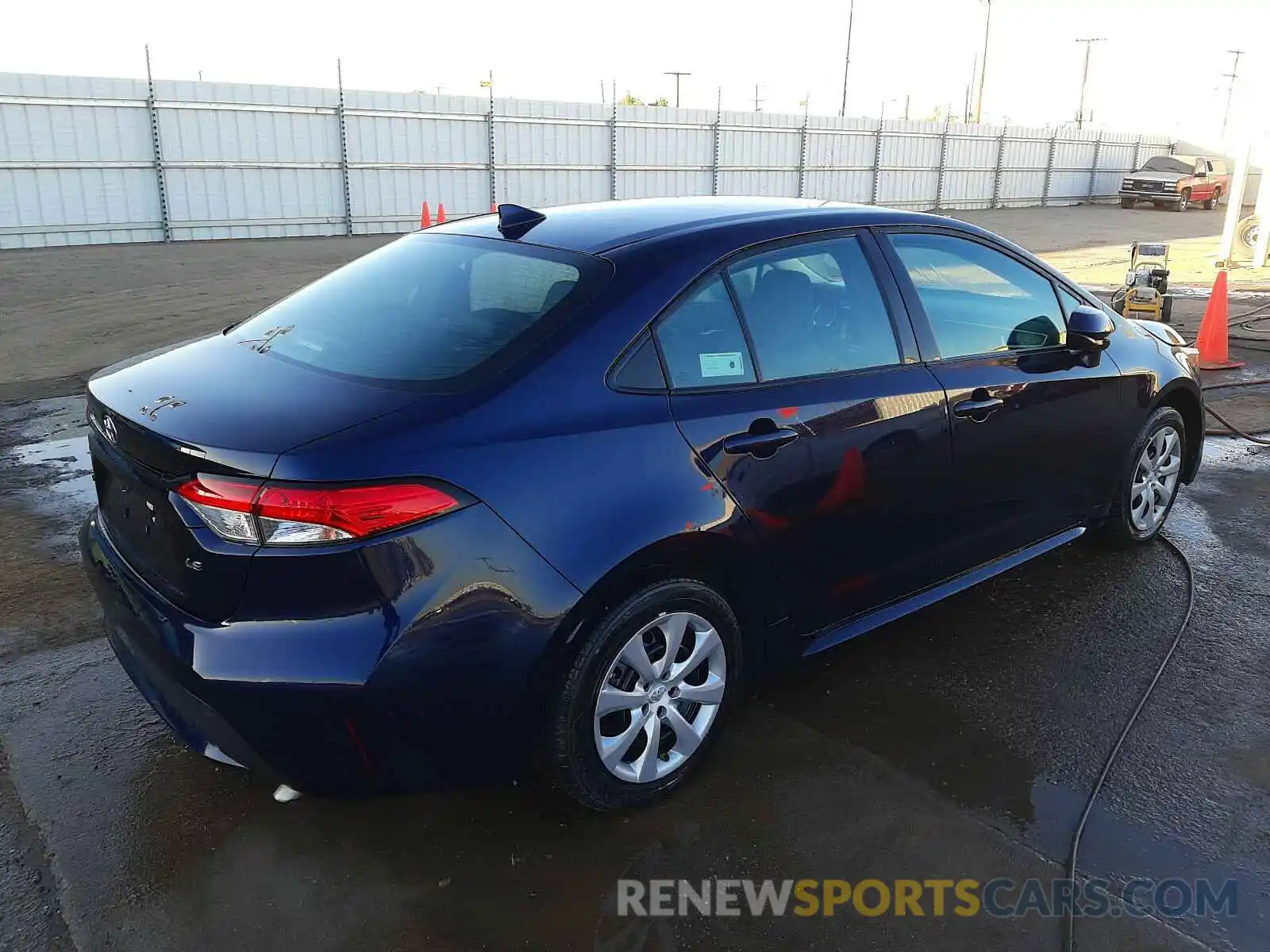 4 Photograph of a damaged car 5YFEPRAE3LP088275 TOYOTA COROLLA 2020