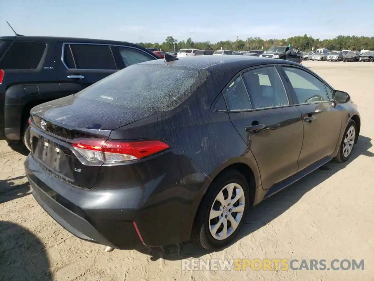 4 Photograph of a damaged car 5YFEPRAE3LP090156 TOYOTA COROLLA 2020