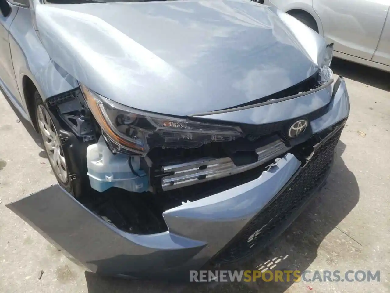 9 Photograph of a damaged car 5YFEPRAE3LP090237 TOYOTA COROLLA 2020