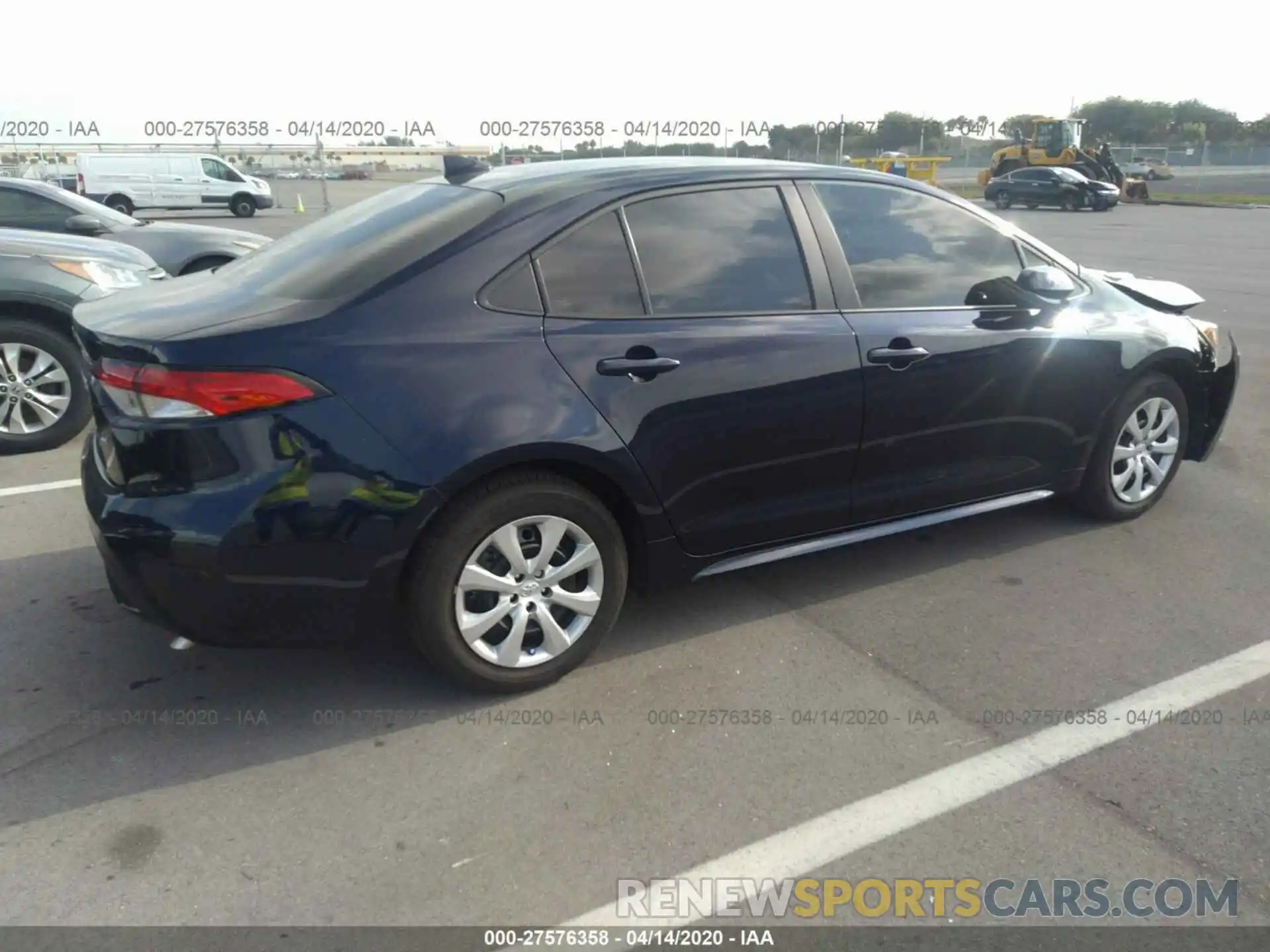 4 Photograph of a damaged car 5YFEPRAE3LP090304 TOYOTA COROLLA 2020