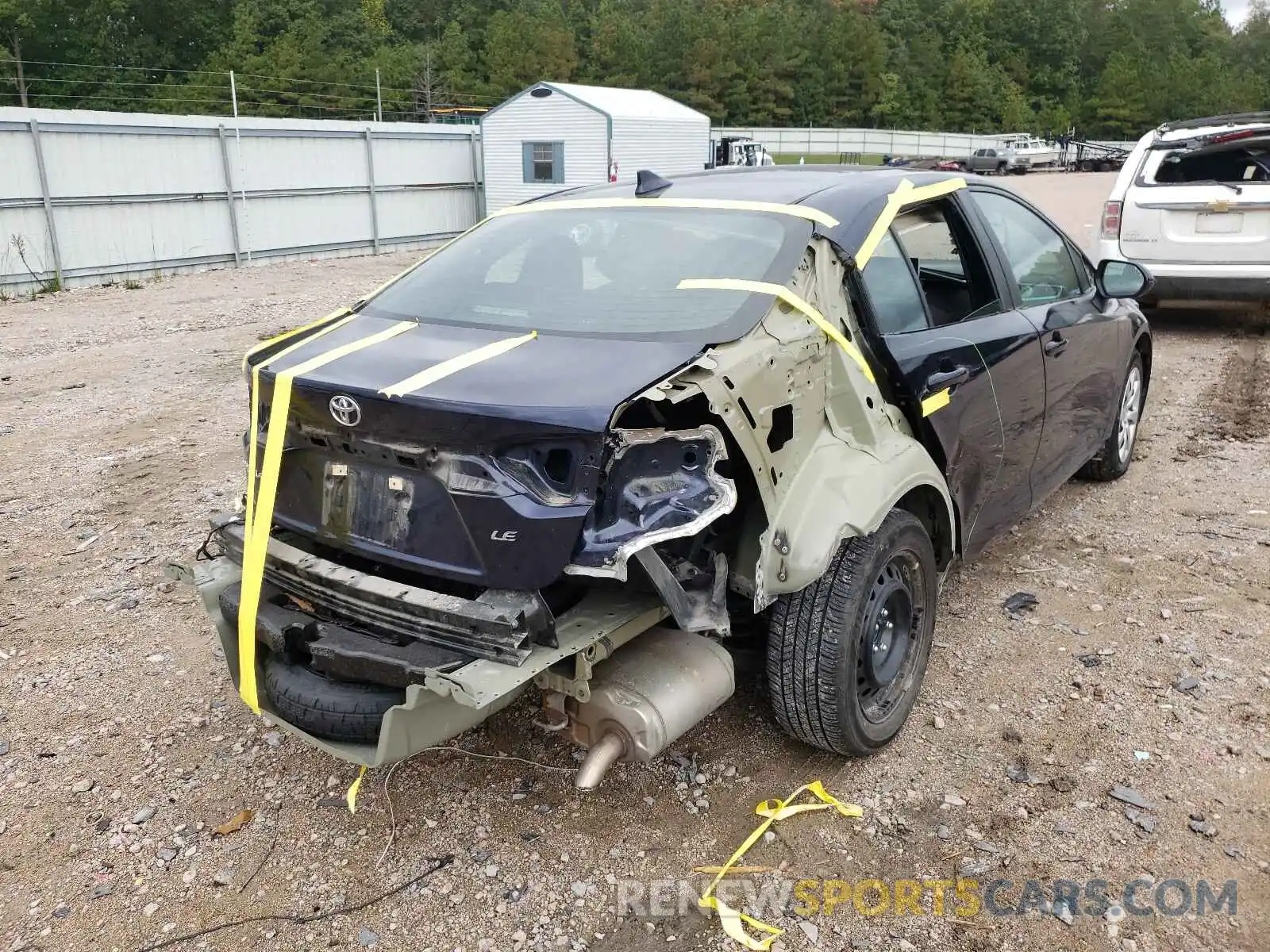 4 Photograph of a damaged car 5YFEPRAE3LP090318 TOYOTA COROLLA 2020