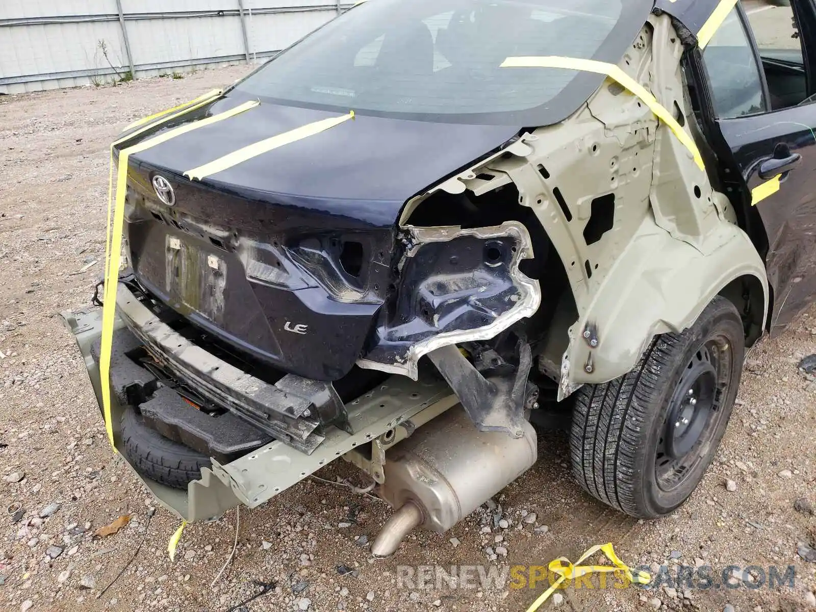 9 Photograph of a damaged car 5YFEPRAE3LP090318 TOYOTA COROLLA 2020