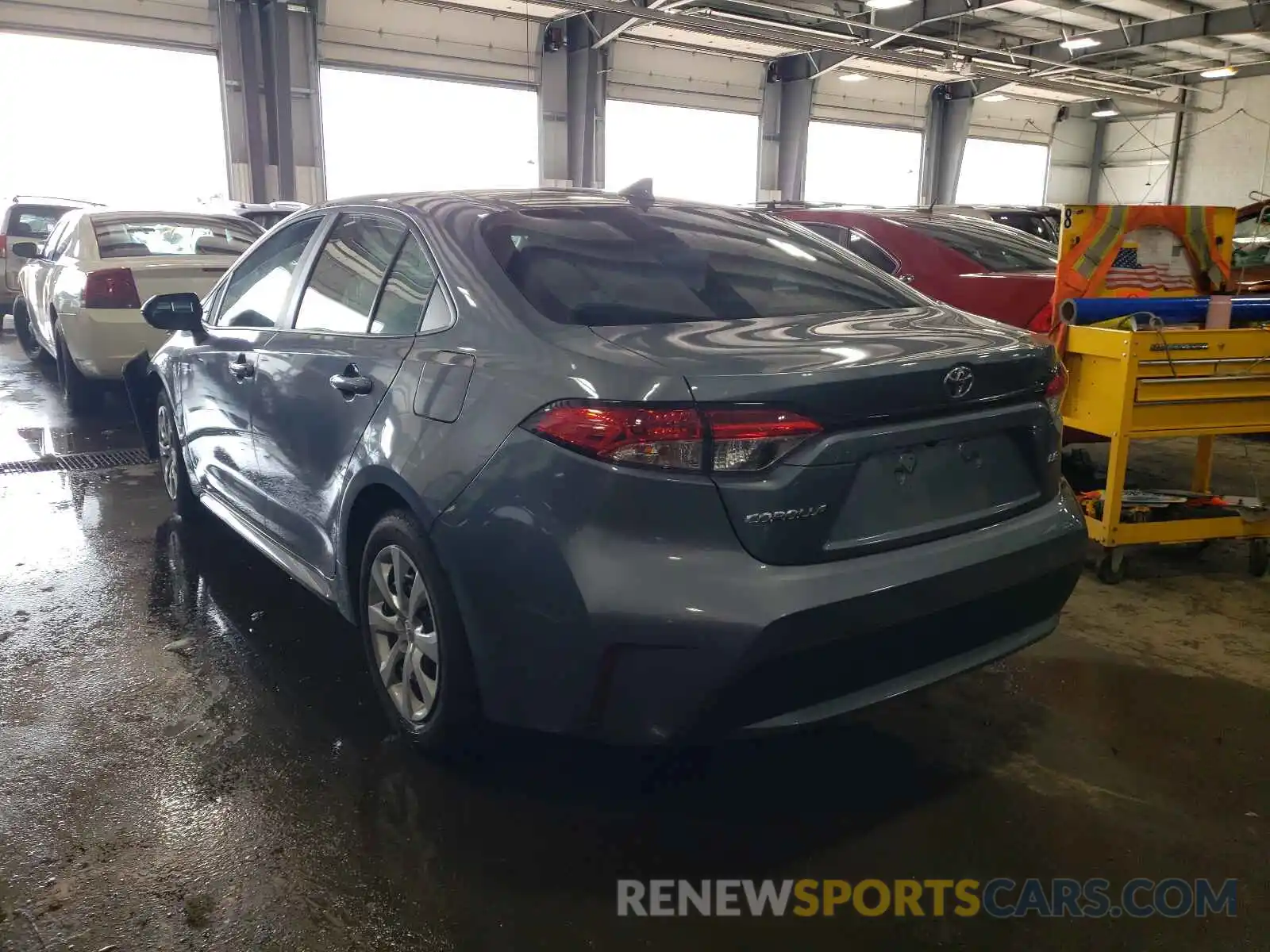 3 Photograph of a damaged car 5YFEPRAE3LP090383 TOYOTA COROLLA 2020