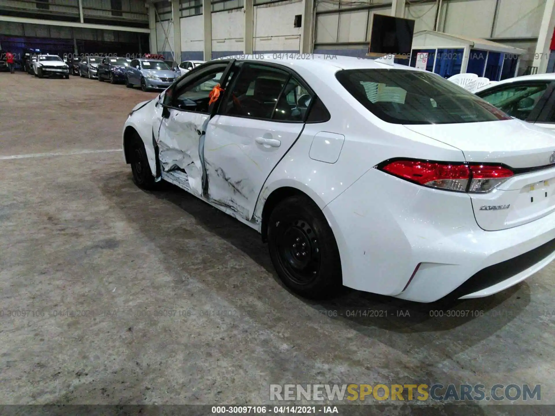 3 Photograph of a damaged car 5YFEPRAE3LP091226 TOYOTA COROLLA 2020