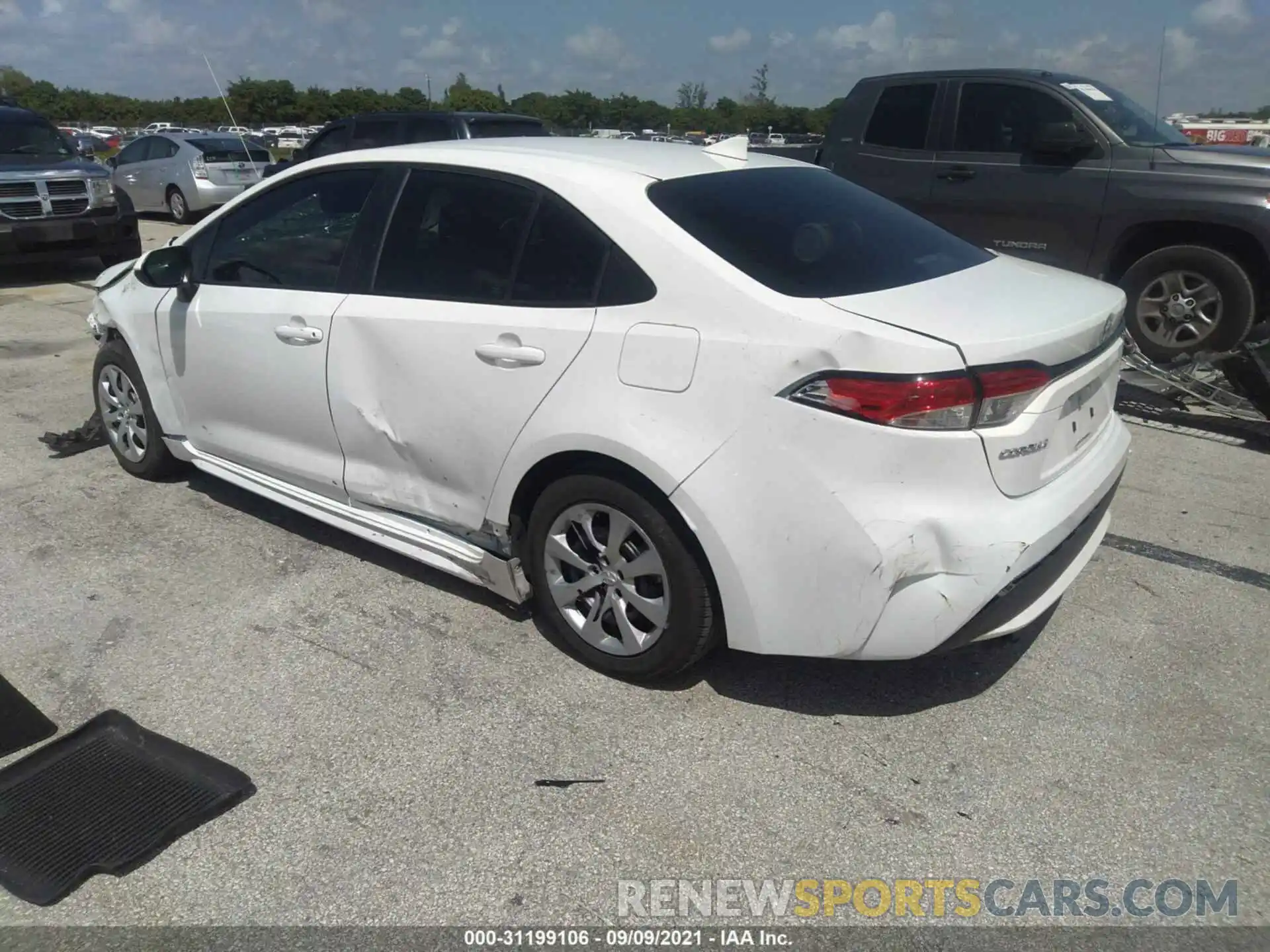 3 Photograph of a damaged car 5YFEPRAE3LP092456 TOYOTA COROLLA 2020