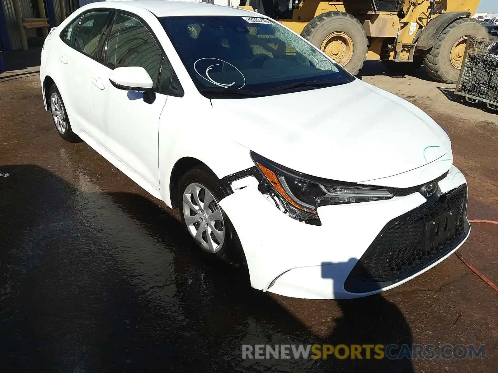 1 Photograph of a damaged car 5YFEPRAE3LP092862 TOYOTA COROLLA 2020