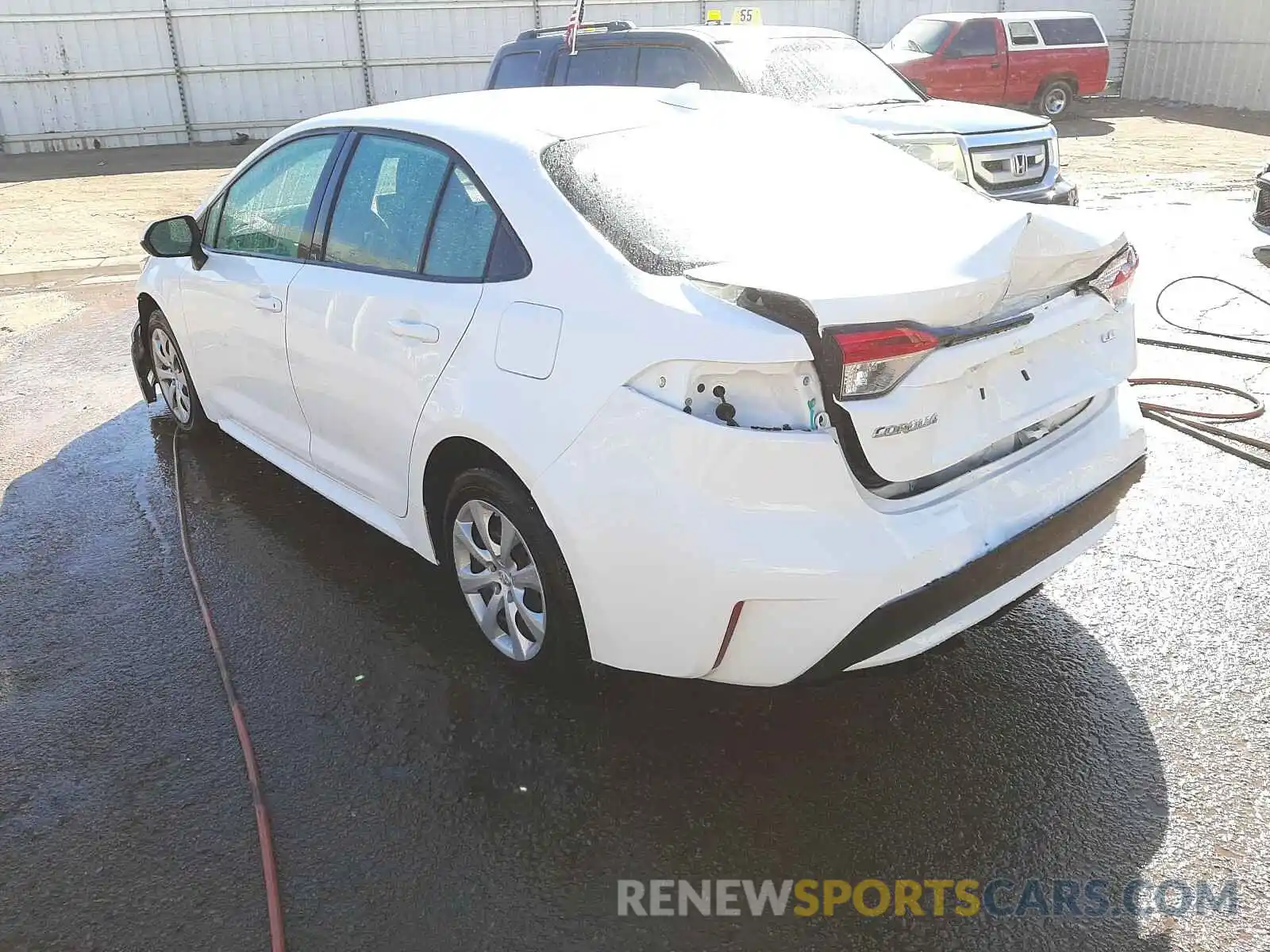 3 Photograph of a damaged car 5YFEPRAE3LP092862 TOYOTA COROLLA 2020