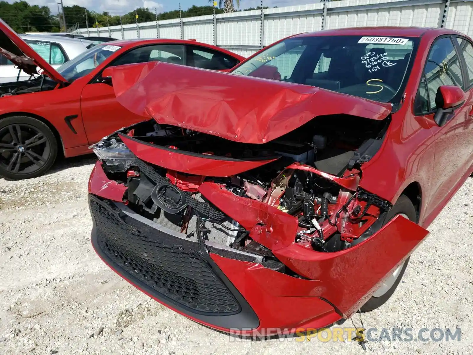 9 Photograph of a damaged car 5YFEPRAE3LP093073 TOYOTA COROLLA 2020