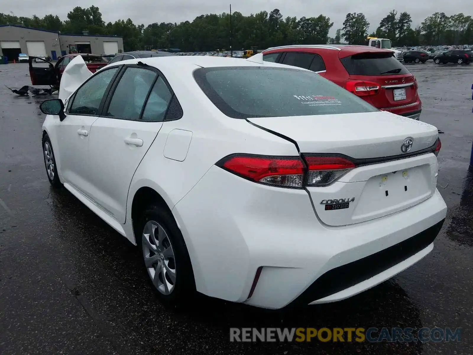 3 Photograph of a damaged car 5YFEPRAE3LP093574 TOYOTA COROLLA 2020