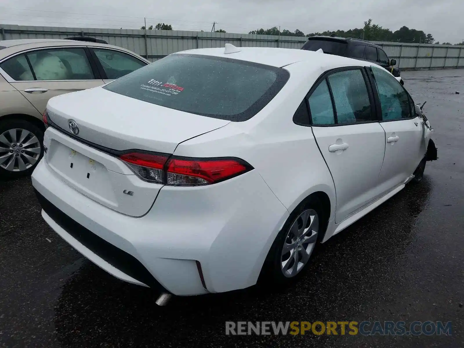 4 Photograph of a damaged car 5YFEPRAE3LP093574 TOYOTA COROLLA 2020