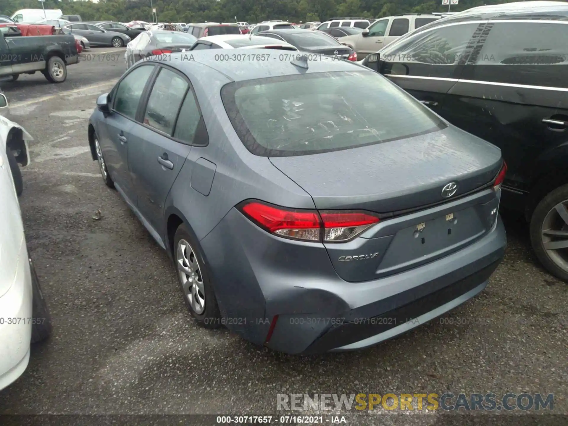 3 Photograph of a damaged car 5YFEPRAE3LP097673 TOYOTA COROLLA 2020