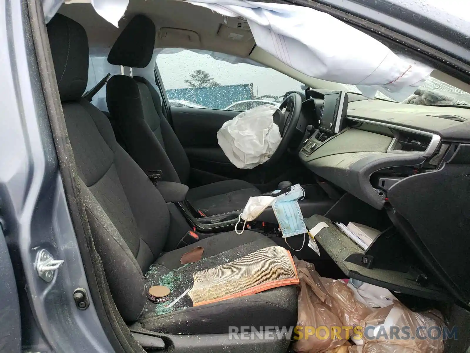 5 Photograph of a damaged car 5YFEPRAE3LP097835 TOYOTA COROLLA 2020