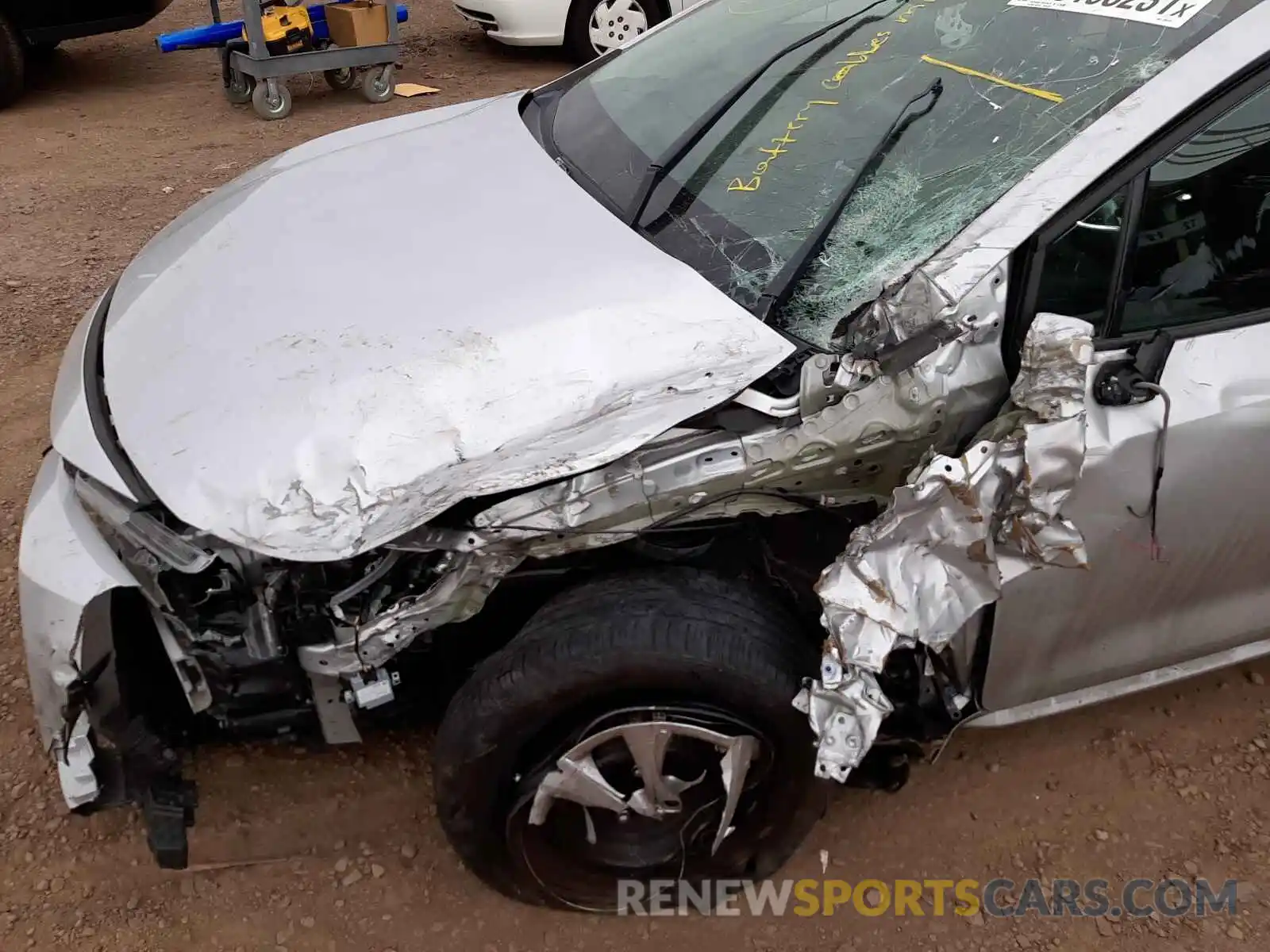 9 Photograph of a damaged car 5YFEPRAE3LP098242 TOYOTA COROLLA 2020